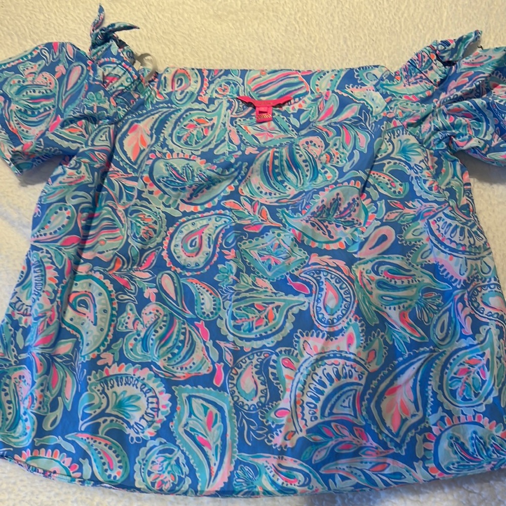 Lilly shirt off shoulder